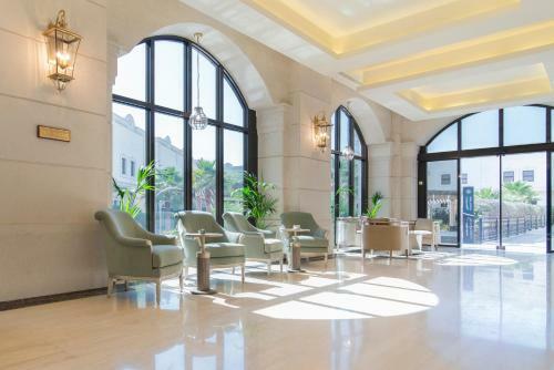 Vittori Palace Hotel And Residences