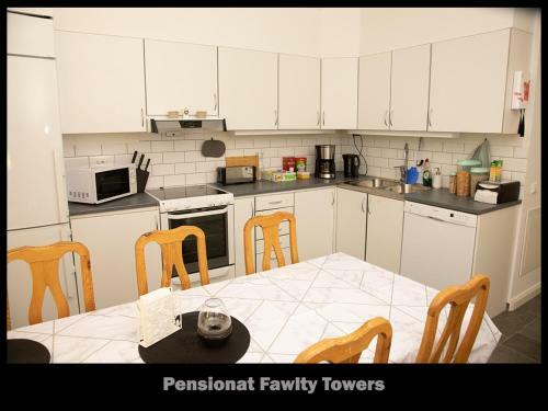 Hostal Pensionat Fawlty Towers