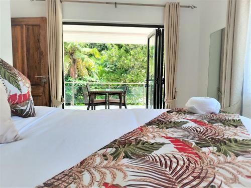 Palm Holiday Apartments