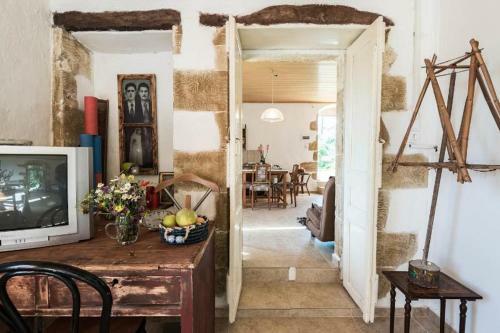 Tsikalaria Traditional Stone House