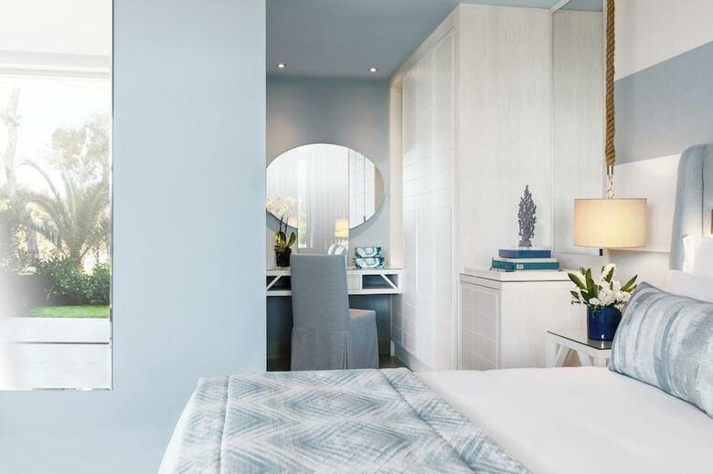 Hotel Sani Beach Club