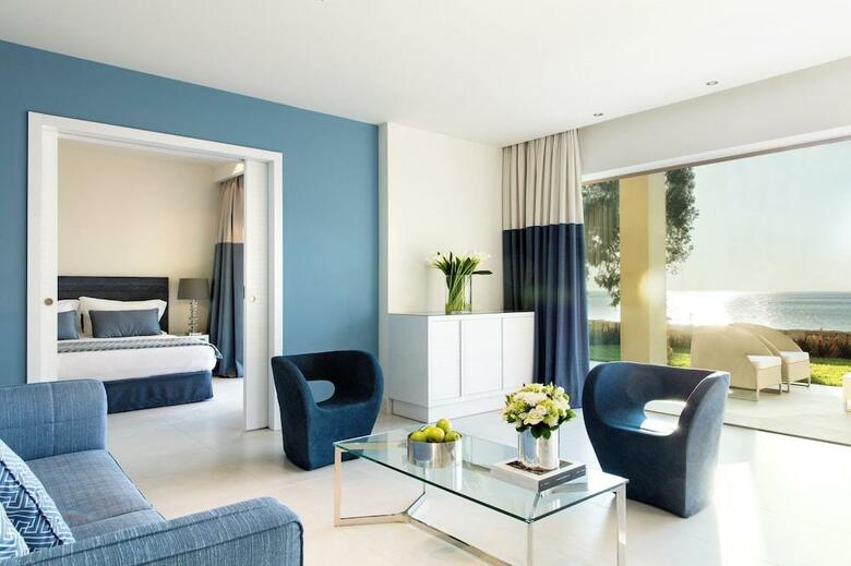 Hotel Sani Beach Club