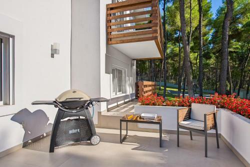 The White Villa At Sani