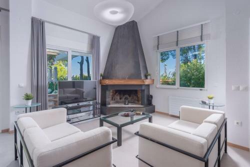The White Villa At Sani