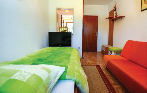 Two-bedroom Apartment In Portoroz