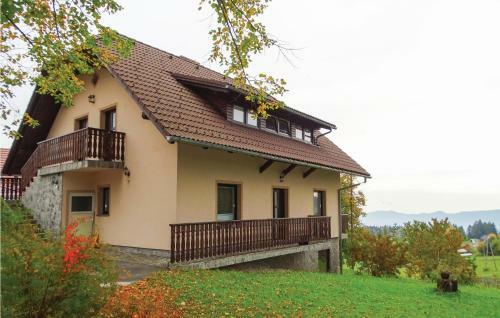 Two-bedroom Apartment In Zrece