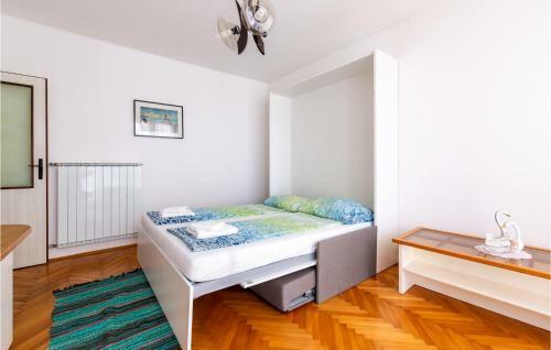 Nice Apartment In Lucija With 1 Bedrooms