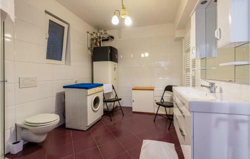 Nice Apartment In Lucija With 1 Bedrooms