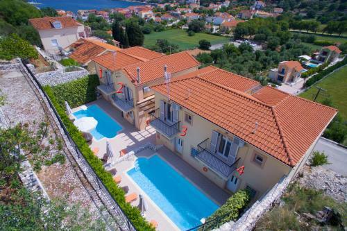 Villa Gabriel Houses