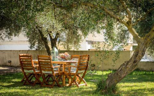 Koxyli Studios & Apartments