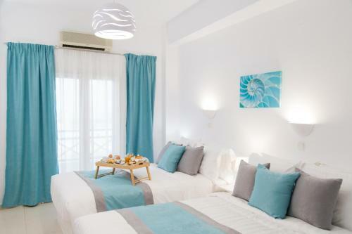 Kafieris Apartments (on The Cliff)