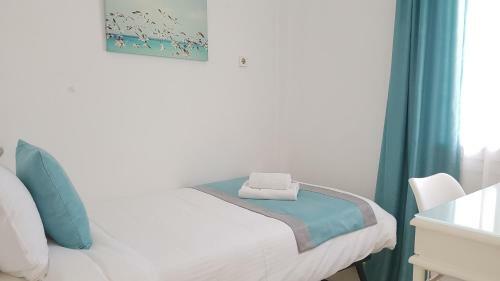 Kafieris Apartments (on The Cliff)