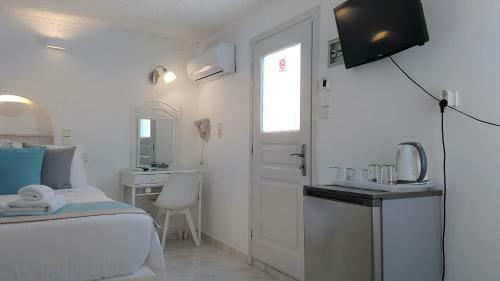 Kafieris Apartments (on The Cliff)