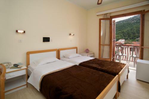 Moustakis Hotel