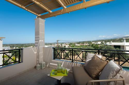 Villa Harmony-crete Residences