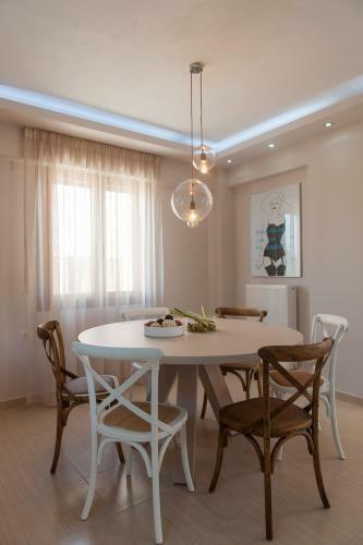 Villa Harmony-crete Residences