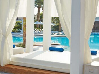 Hotel Caramel Grecotel Boutique Resort