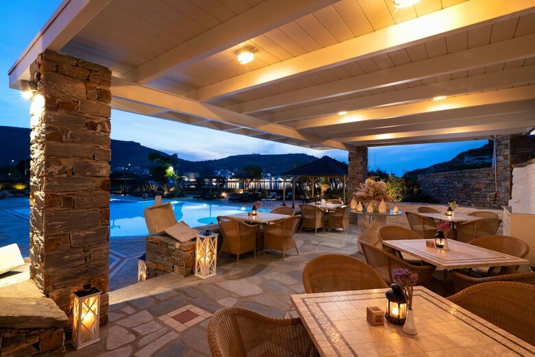 Hotel Porto Kea Suites