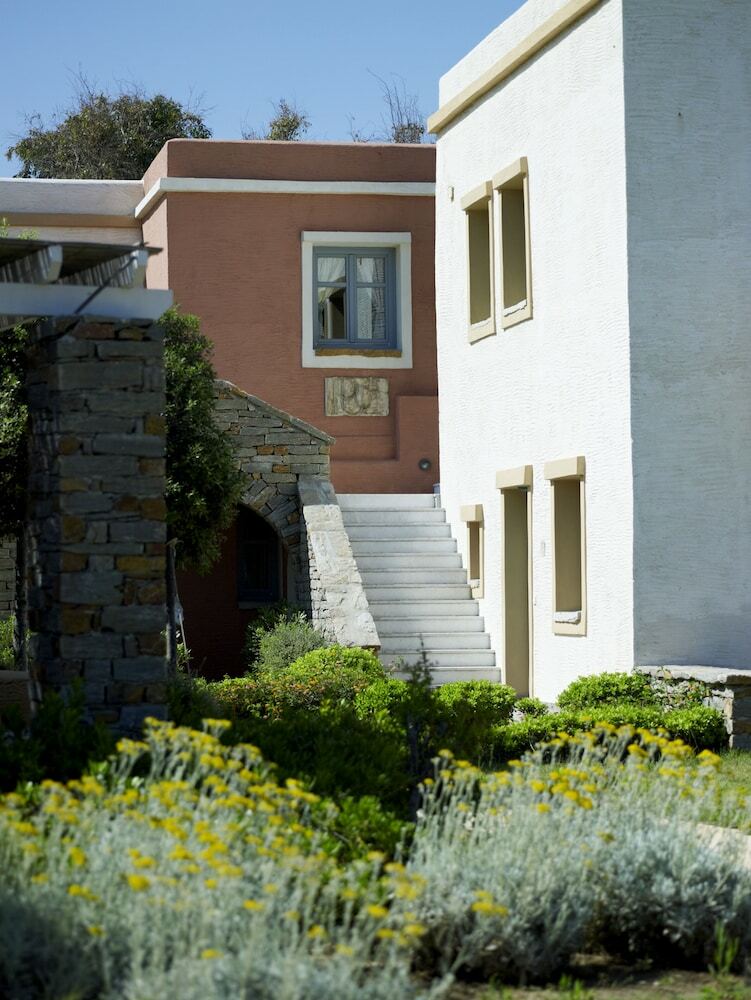 Hotel Porto Kea Suites