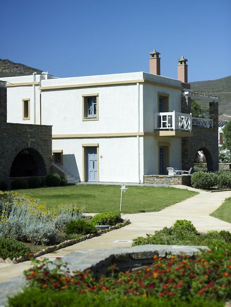 Hotel Porto Kea Suites