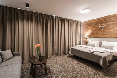 Hotel Arietes Marmont Resort