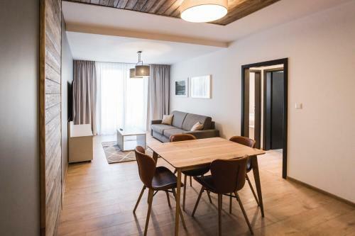 Hotel Arietes Marmont Resort