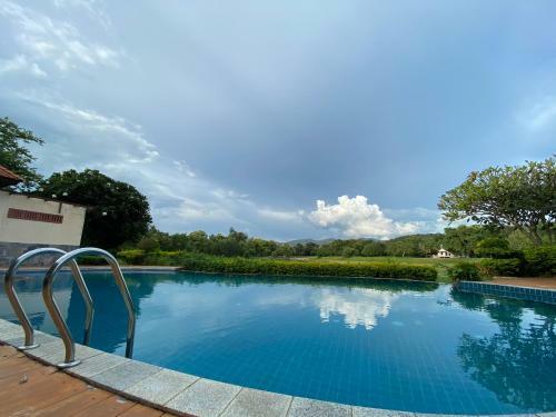 Siris Stars Resort