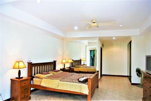 Spacious 1 Bedroom At View Talay 2 Pattaya