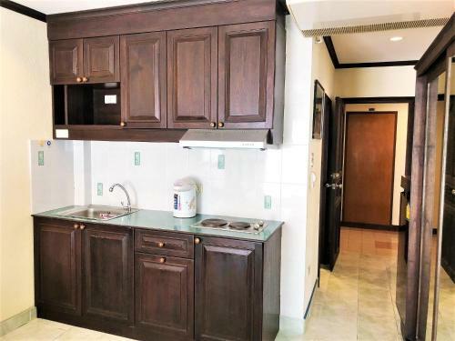 Sea View Apartment Rimhad Condominium Pattaya