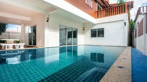 Villa Naiyang Beach 4 Brs