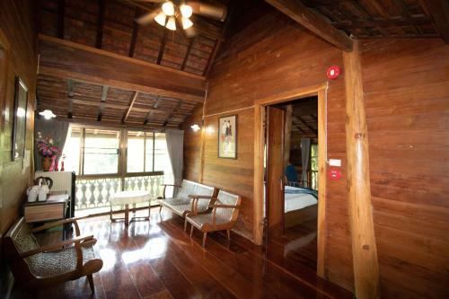 Hotel Royal Train Garden Resort