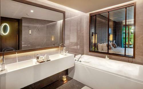 Hotel Khanom Beach Resort And Spa