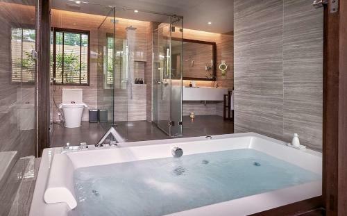 Hotel Khanom Beach Resort And Spa