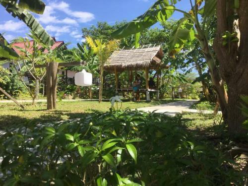 Hotel Lanta Andaleaf Bungalow