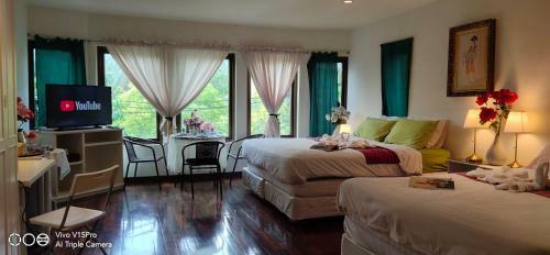 Asiastique Housing Home Studio