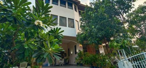 Asiastique Housing Home Studio