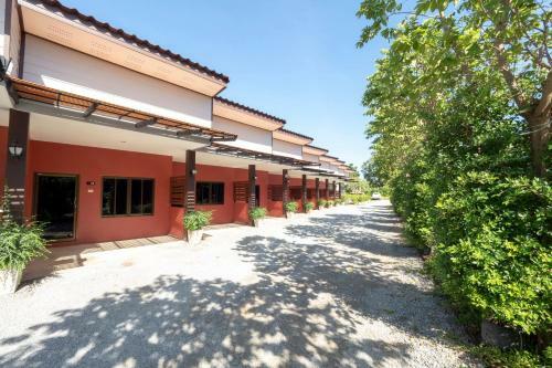 Hotel Oyo 940 Phirm Resort