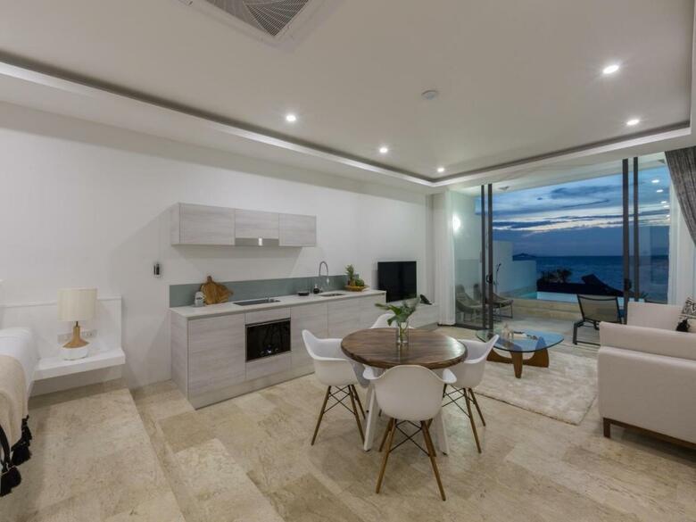 Skye Beach Hotel