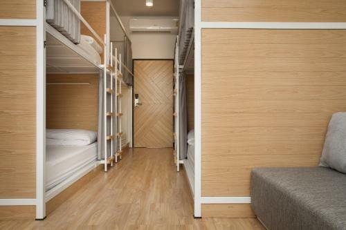 Bed One Block Hostel