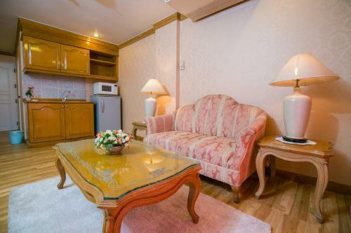 Hotel Le Paradis Bangkok