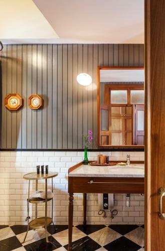 Hotel Bangkok Publishing Residence
