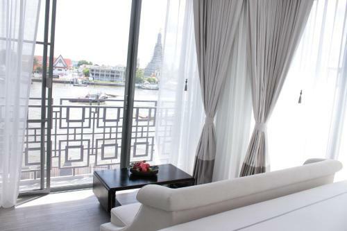 Hotel Riva Arun Bangkok