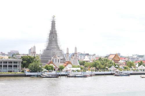Hotel Riva Arun Bangkok