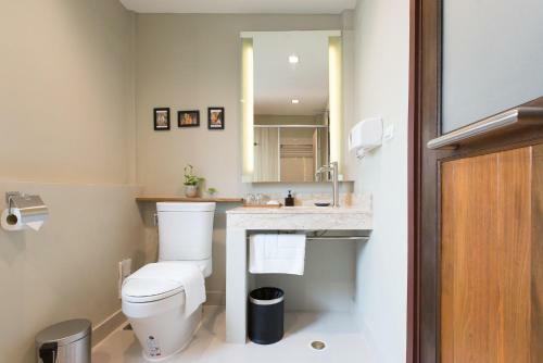 Hotel Prince Theatre Heritage Stay