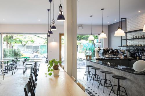 Hotel Vacation Bangkok, The Artistic Home