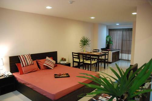 Hostal Mok Mek 72