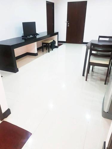 Hostal Mok Mek 72