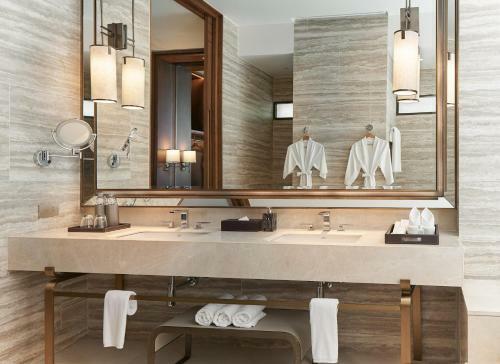 Hotel V Villas Phuket - Mgallery