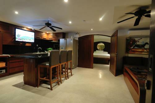 Ban Tai Estate Beachclub Villas