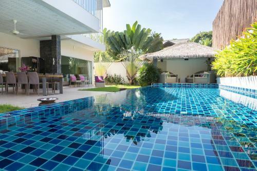Ban Tai Estate Beachclub Villas